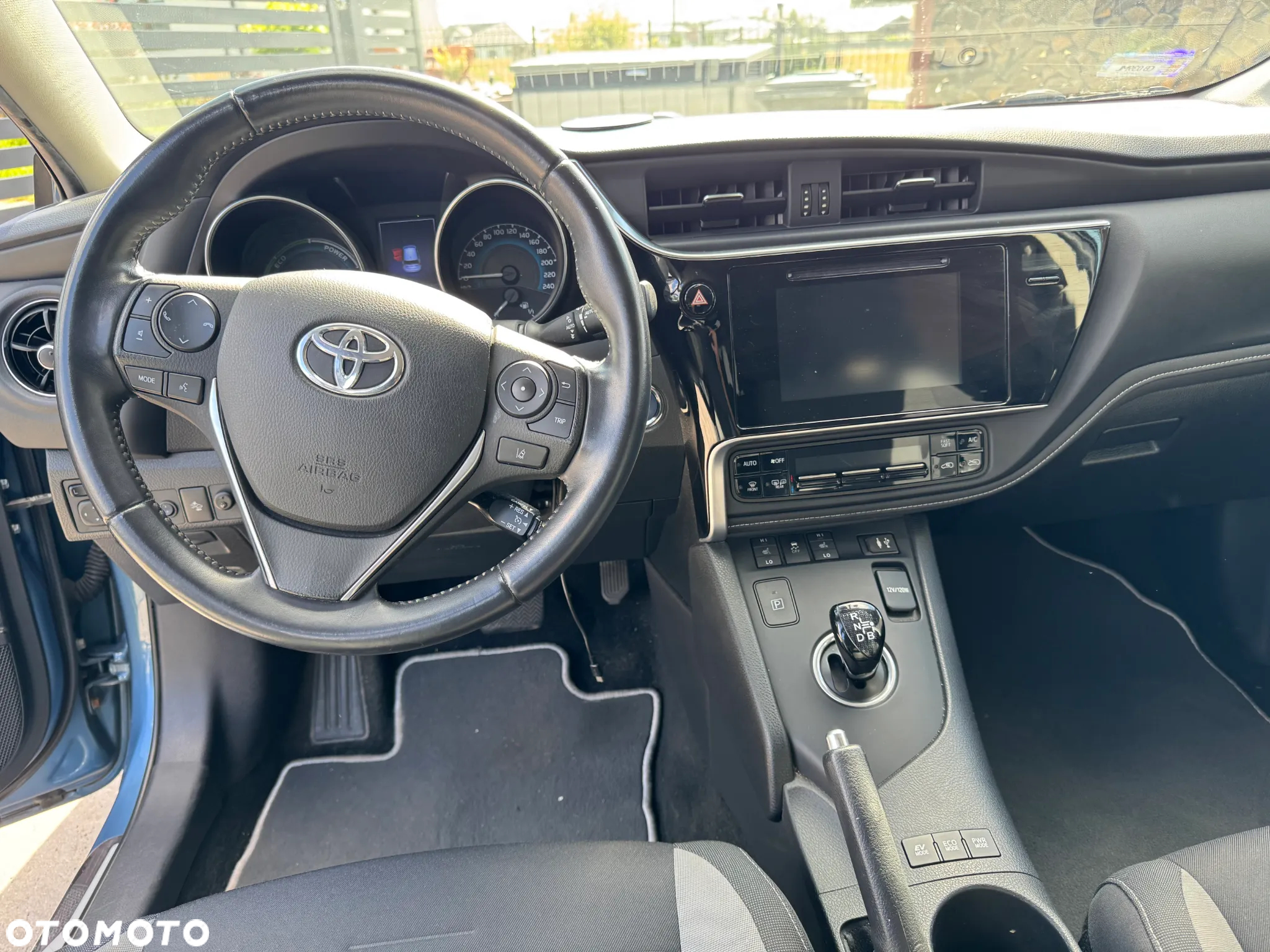 Toyota Auris 1.8 HSD Luna - 12