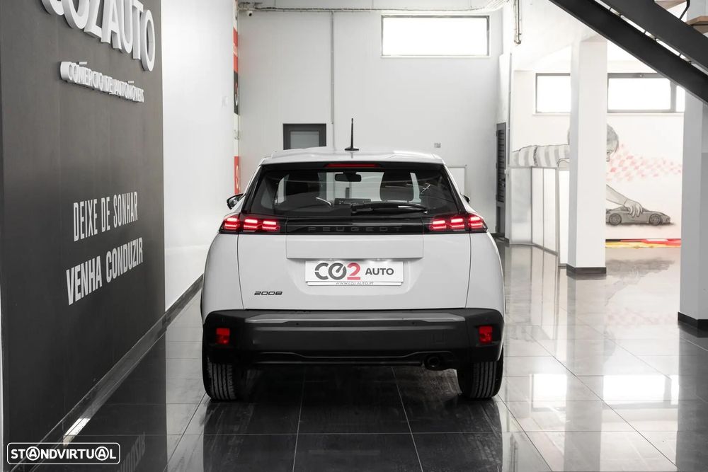 Peugeot 2008 1.2 PureTech Style - 6