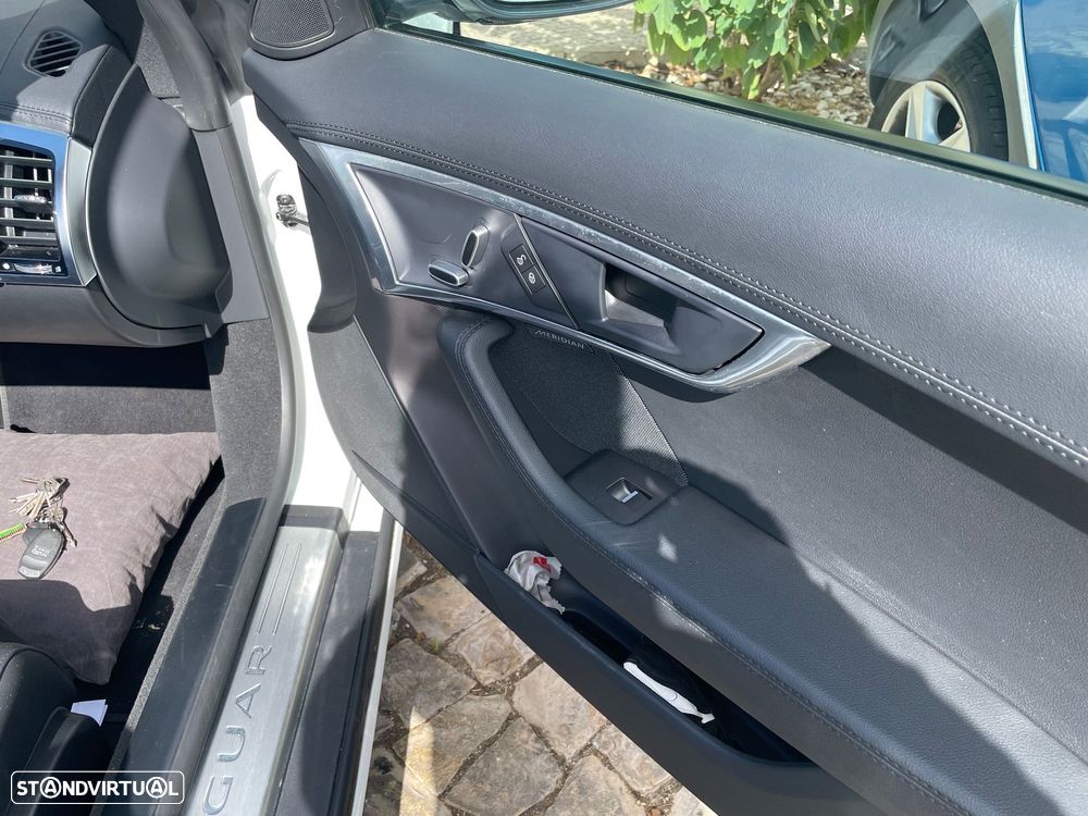 Jaguar F-Type Aut. R-Dynamic - 27