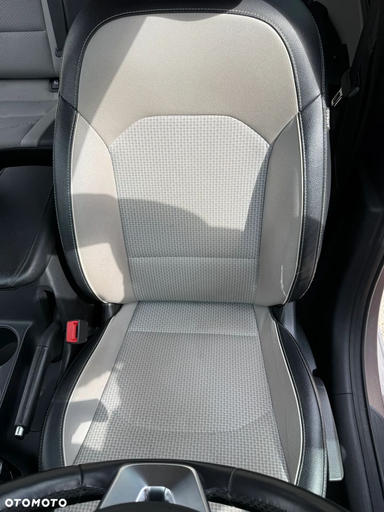 Kia Ceed 1.4 T-GDI L Business Line - 11