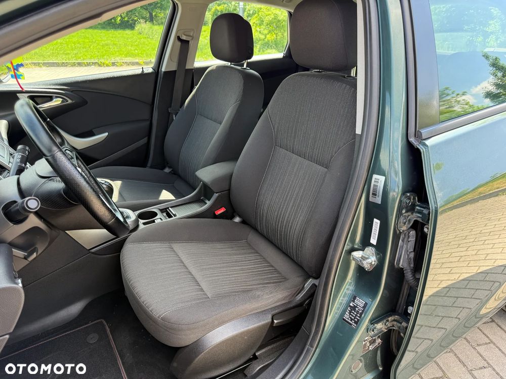 Opel Astra 1.6 Color Edition - 10