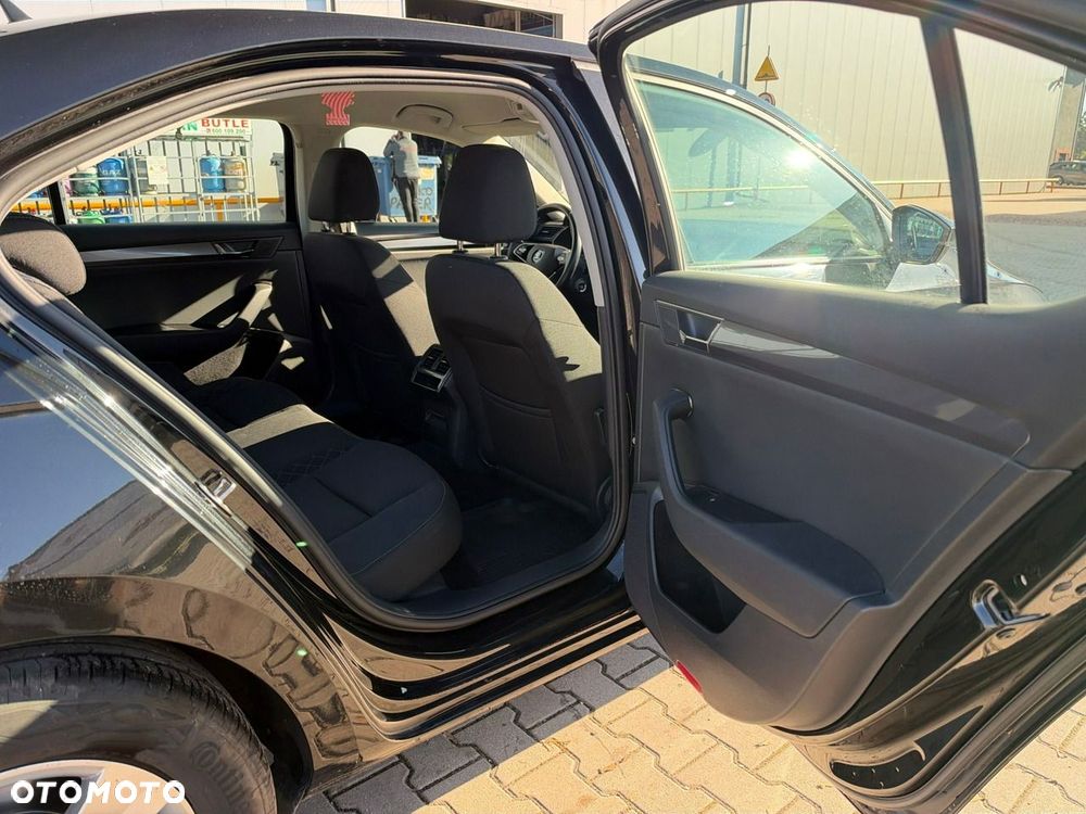 Skoda Superb 1.5 TSI ACT Active DSG - 17