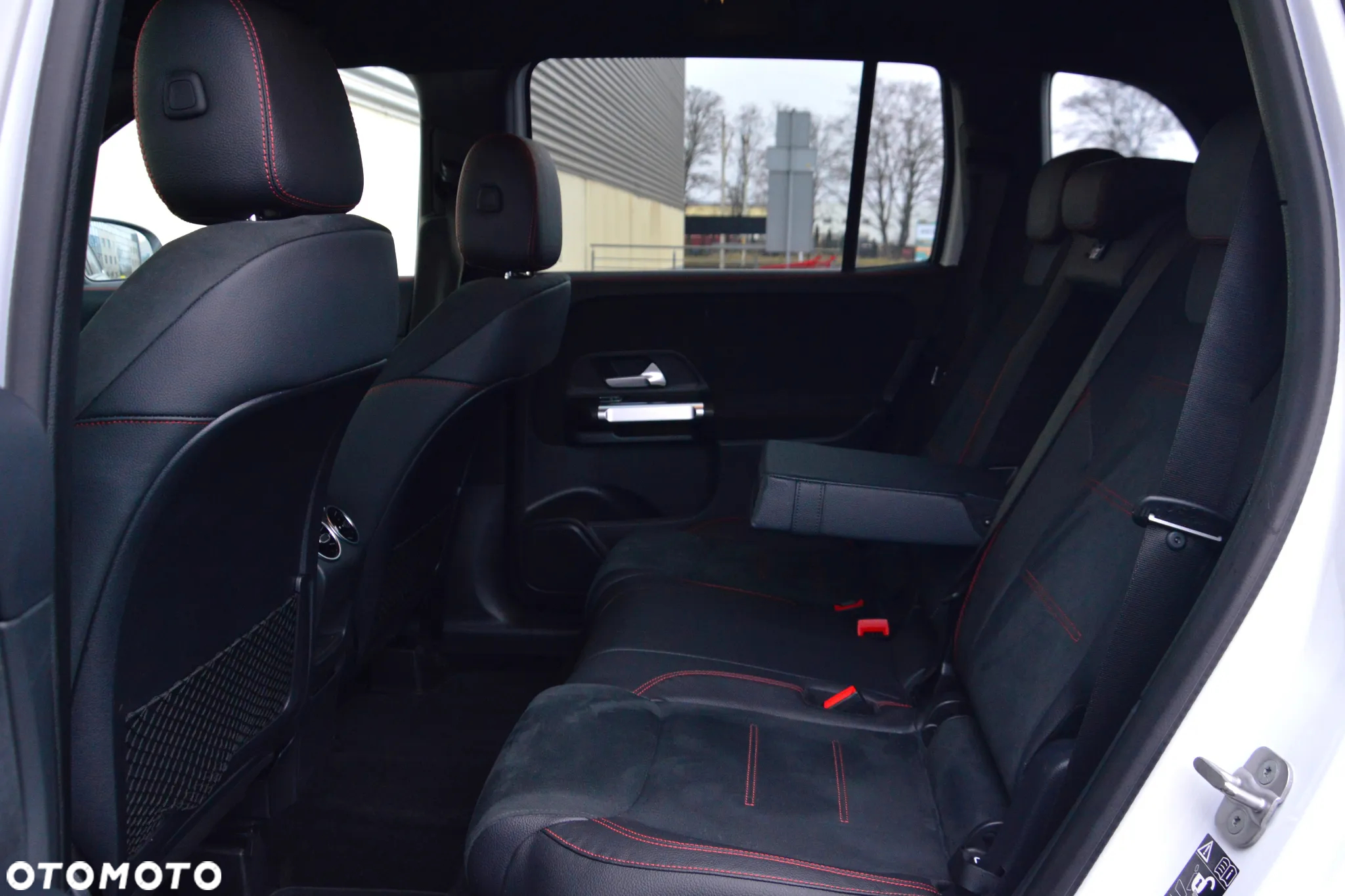 Mercedes-Benz GLB 200 4-Matic AMG Line 8G-DCT - 15
