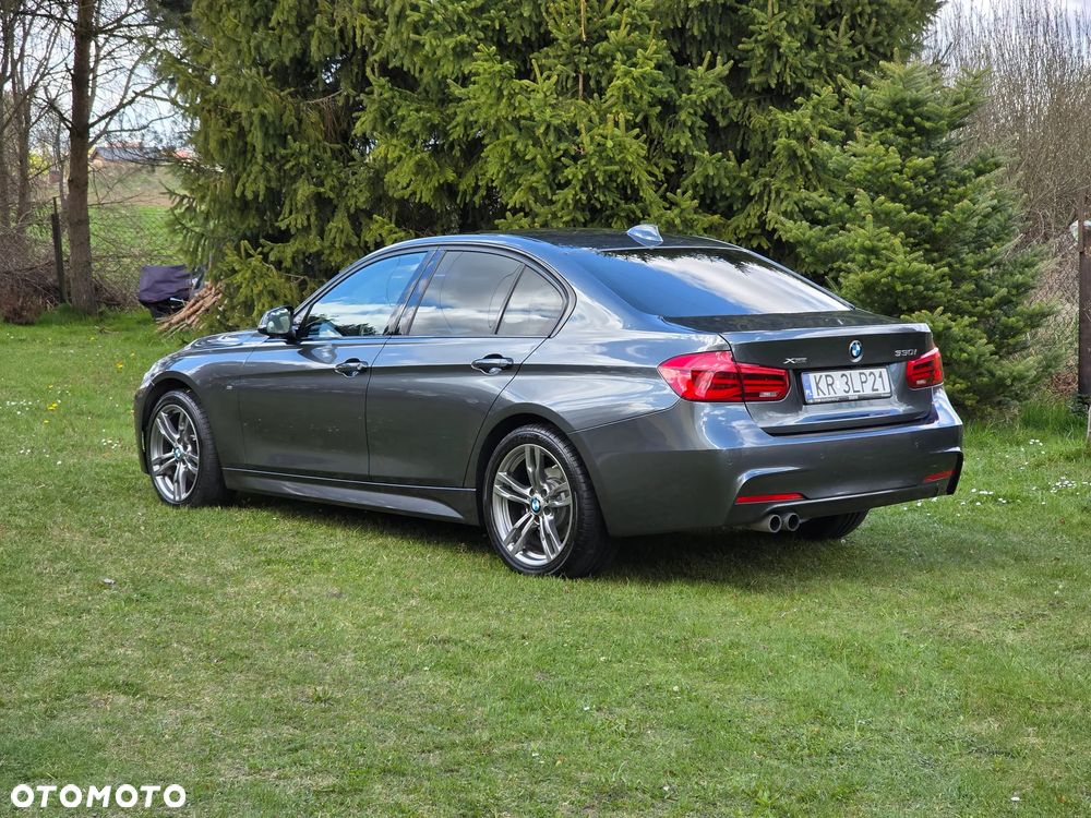 BMW Seria 3 330i xDrive M Sport - 6