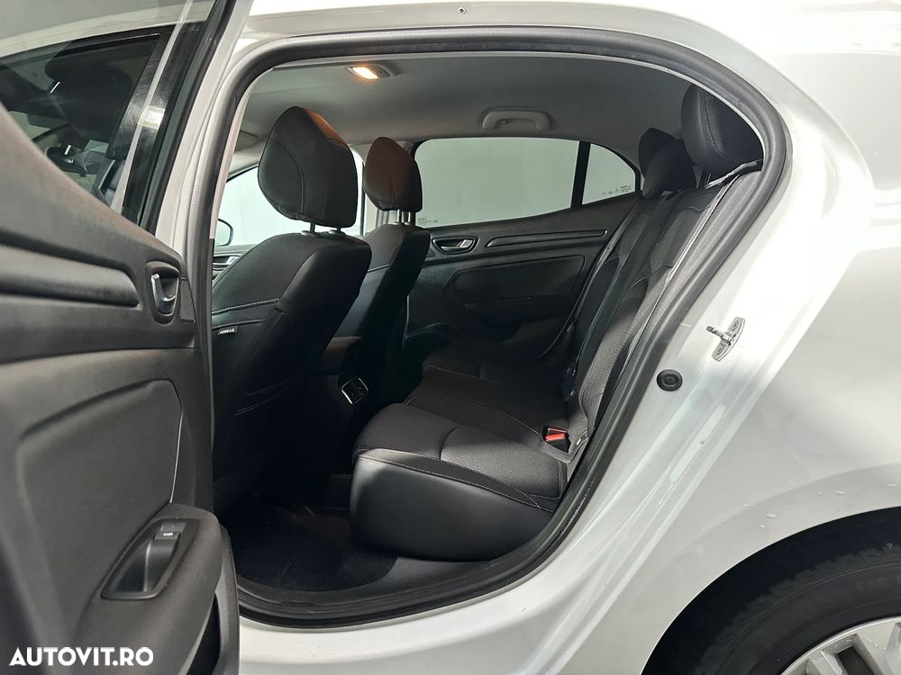 Renault Megane Blue dCi 116 Zen - 11