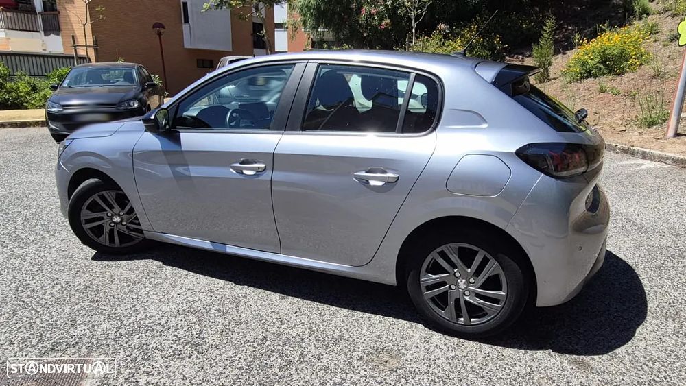 Peugeot 208 1.2 PureTech SE Style - 12