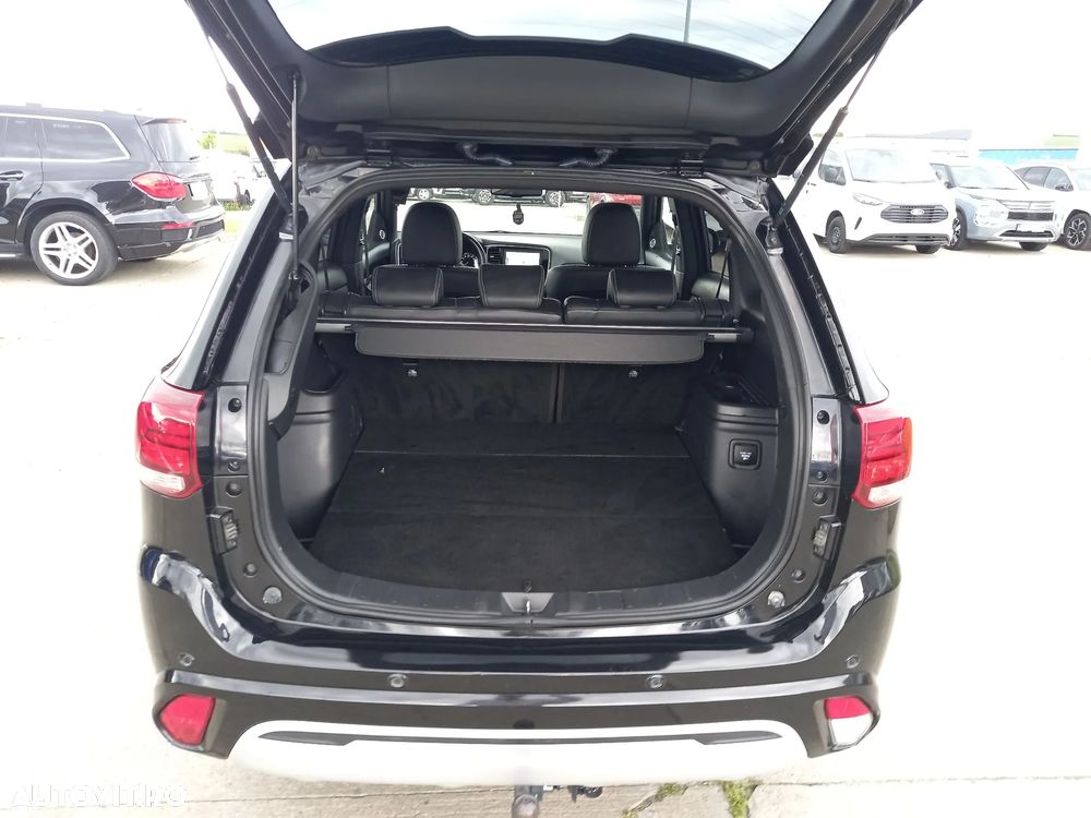 Mitsubishi Outlander 2.4 4WD - 28