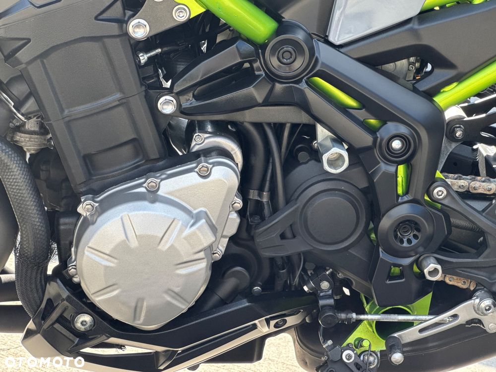 Kawasaki Z 900 - 32