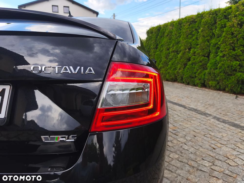 Skoda Octavia 2.0 TDI DSG RS - 20