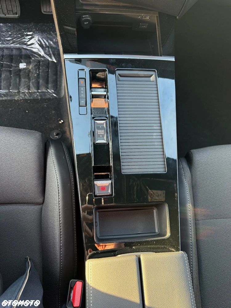 Opel Astra 1.2 T GS S&S - 12