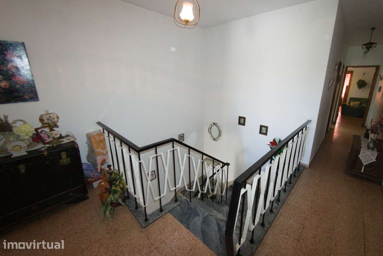 Andar Moradia de 4 assoalhadas com terraço em Moura - Grande imagem: 5/23