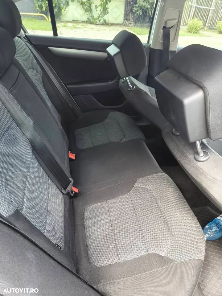 Volkswagen Passat 2.0 TDI BlueMotion Tehnology DSG Comfortline - 12