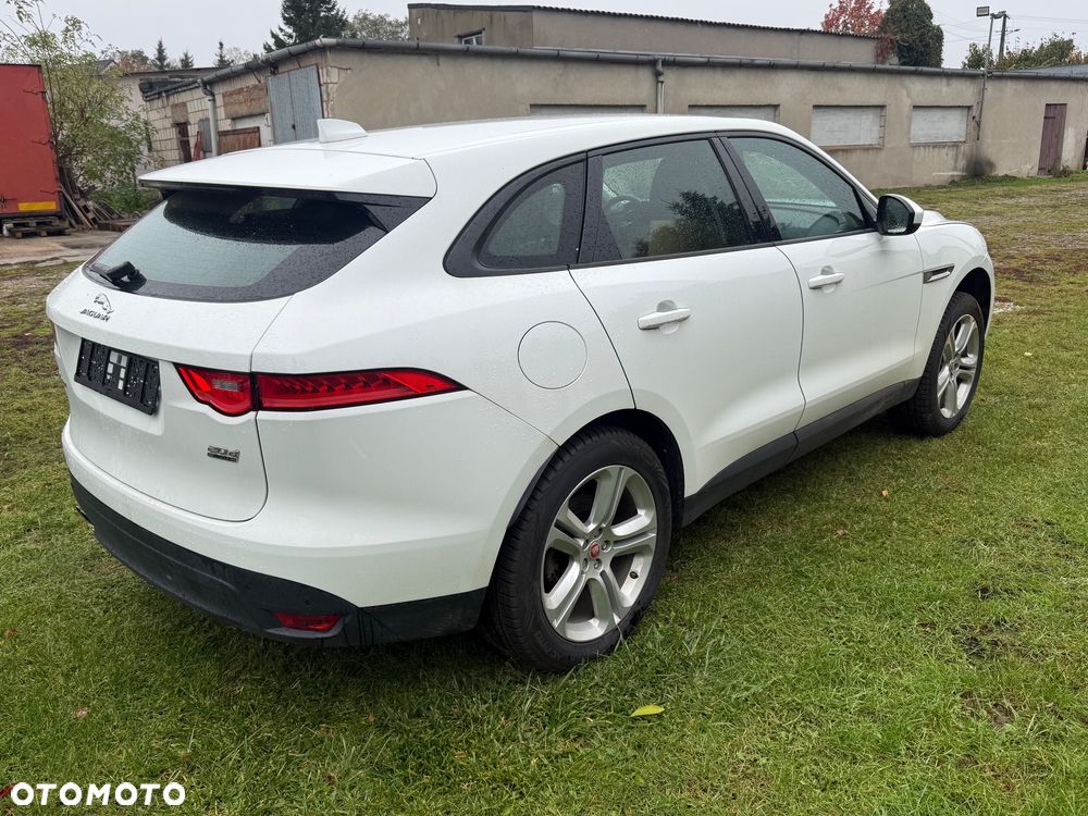 Jaguar F-Pace - 5
