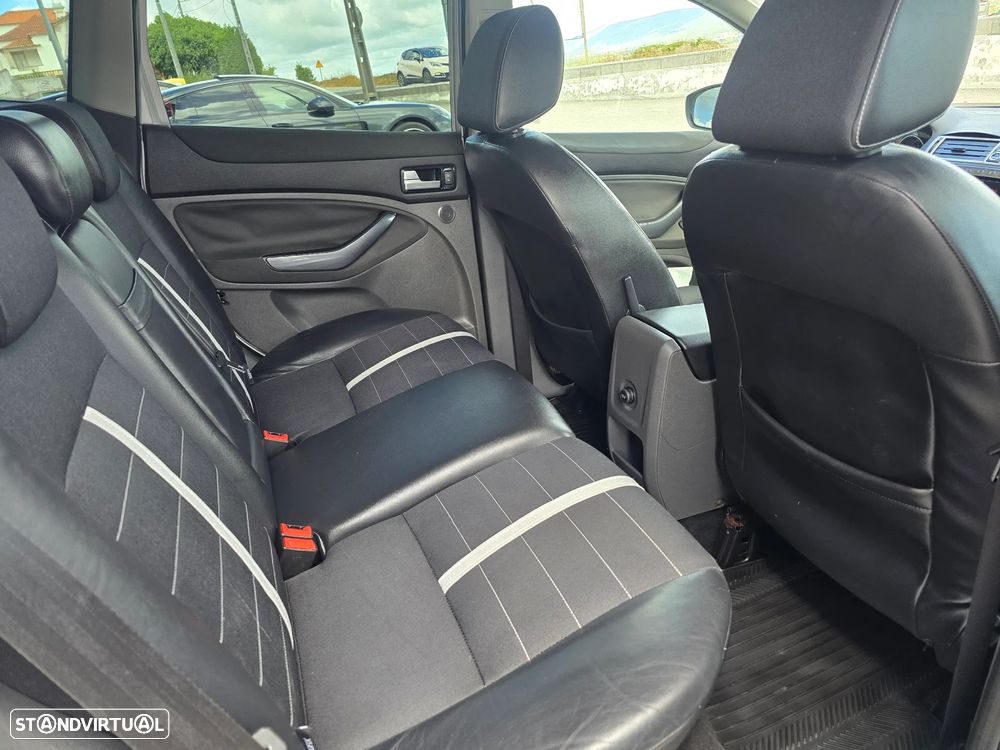 Ford Kuga 2.0 TDCi Titanium - 13