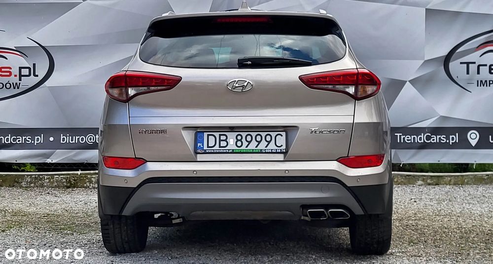 Hyundai Tucson 2.0 CRDI BlueDrive Style 2WD - 26