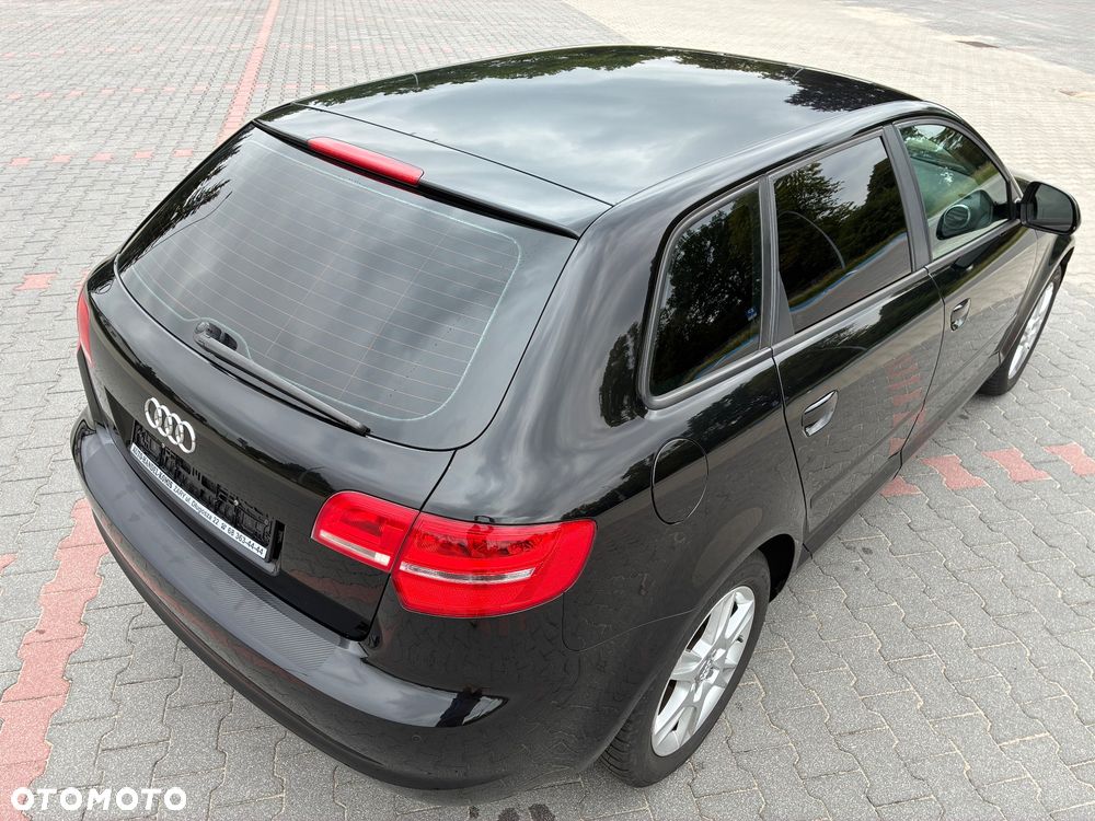 Audi A3 Sportback - 8