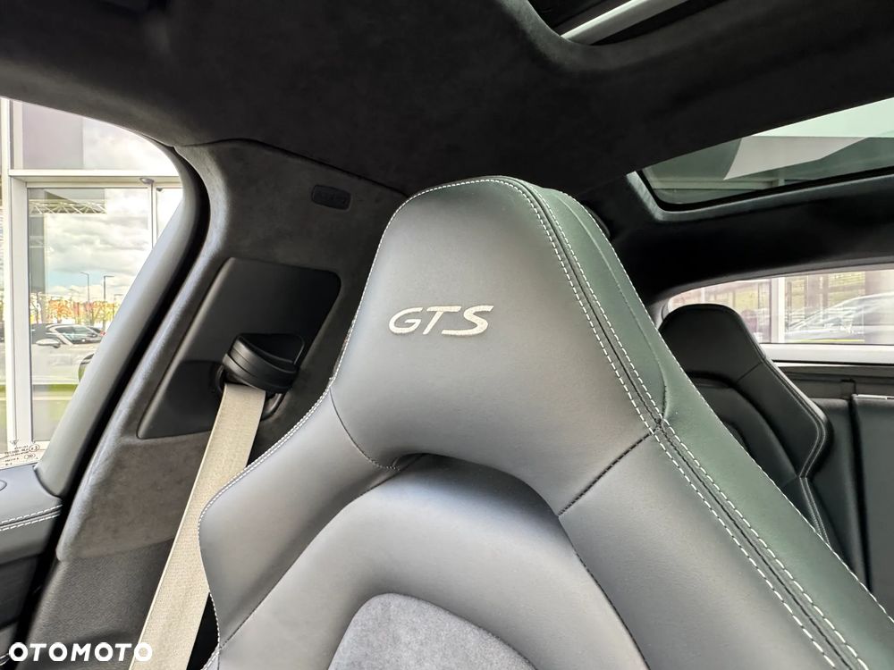 Porsche Panamera GTS - 23
