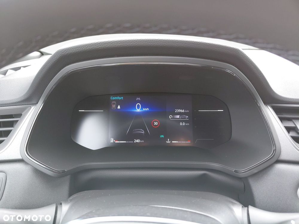 Renault Captur - 10