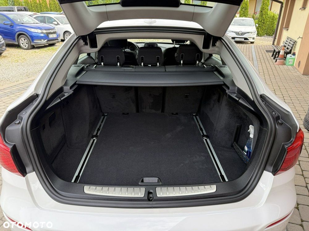 BMW 3GT 320i xDrive - 25