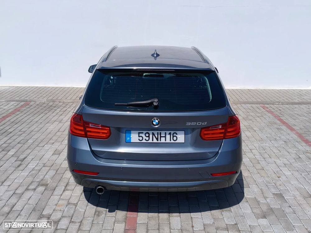 BMW 320 d Line Sport - 17