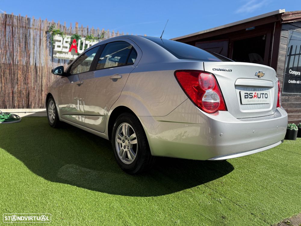 Chevrolet Aveo 1.3 VCDi LTZ - 12
