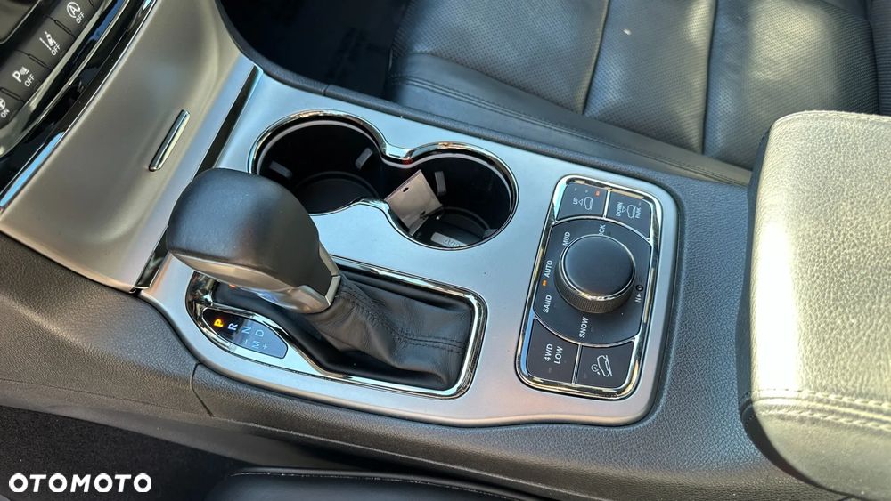 Jeep Grand Cherokee - 13