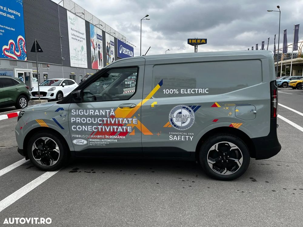 Ford Courier Van - 10