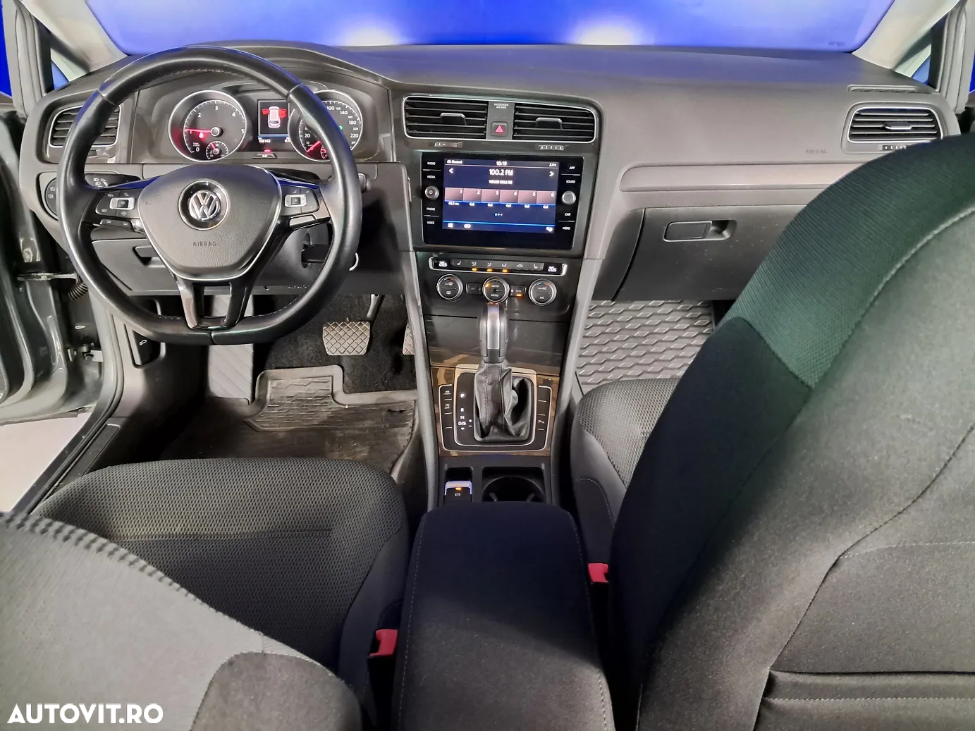 Volkswagen Golf - 14