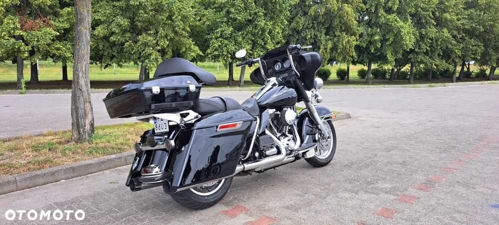 Harley-Davidson FLH Electra Glide - 9