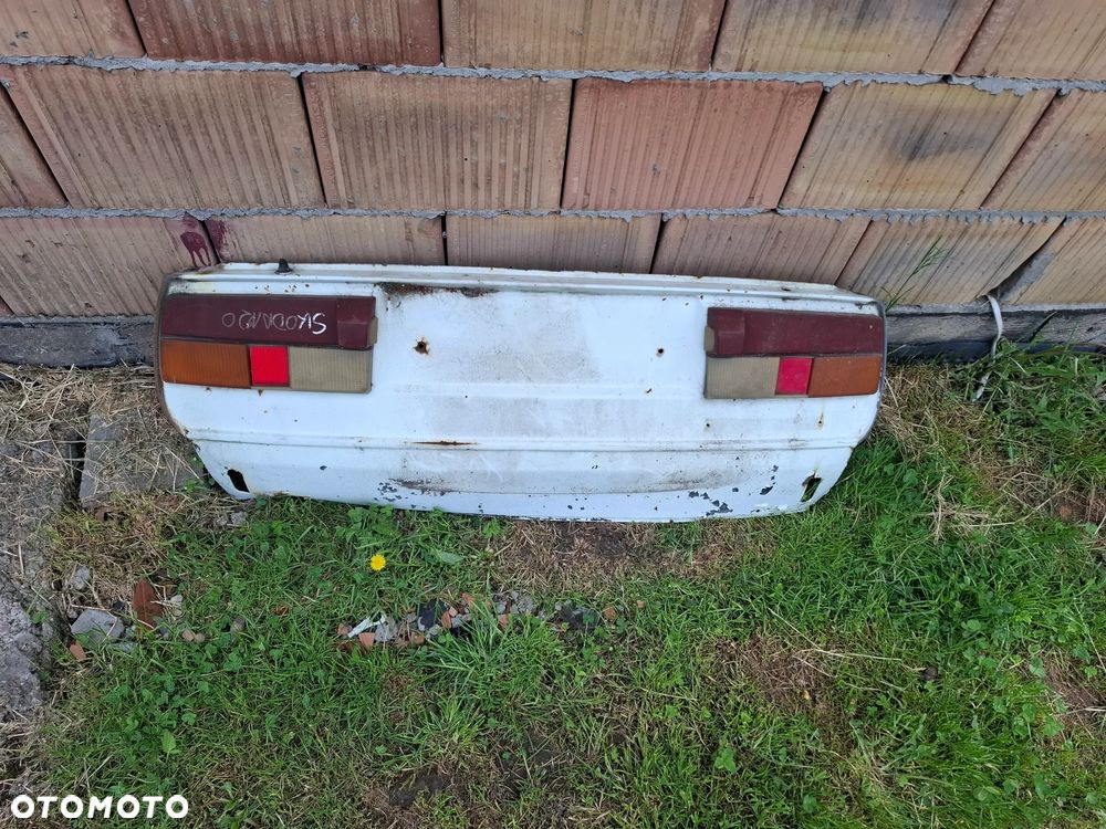 Skoda 105 120 135 105L RAPID  lampa tył pas - 3