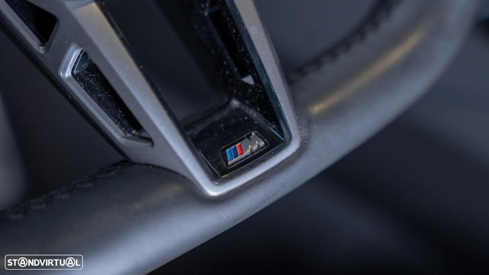 BMW 520 d Pack Desportivo M - 13