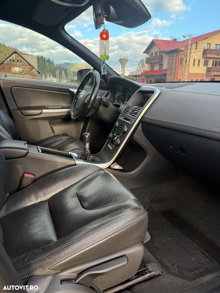 Volvo XC 60 D5 AWD Start-Stop Momentum - 13