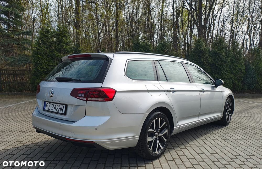 Volkswagen Passat 2.0 TDI Business DSG - 12