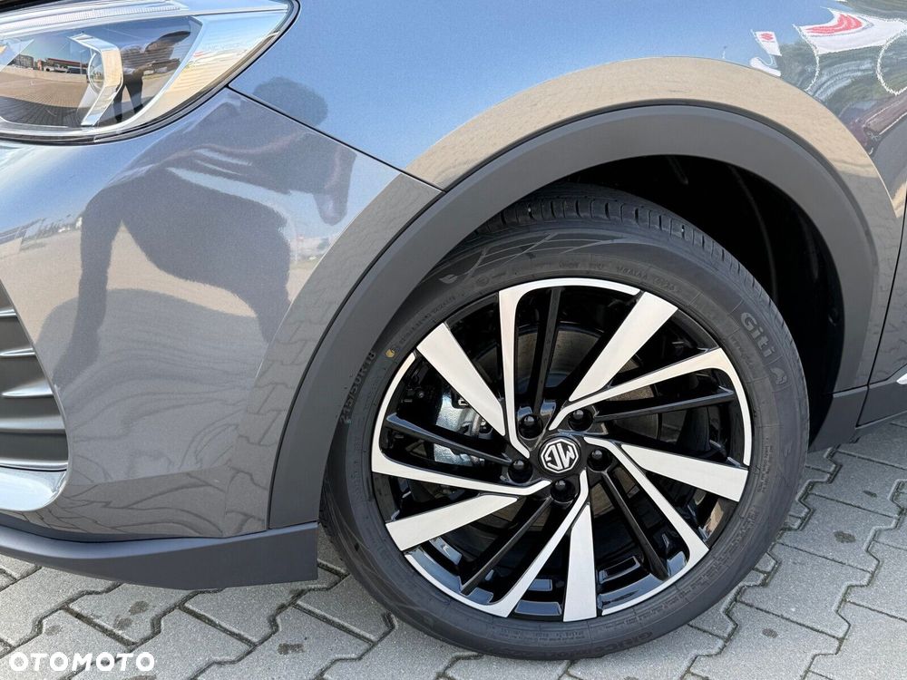 MG ZS Hybrid+ - 9