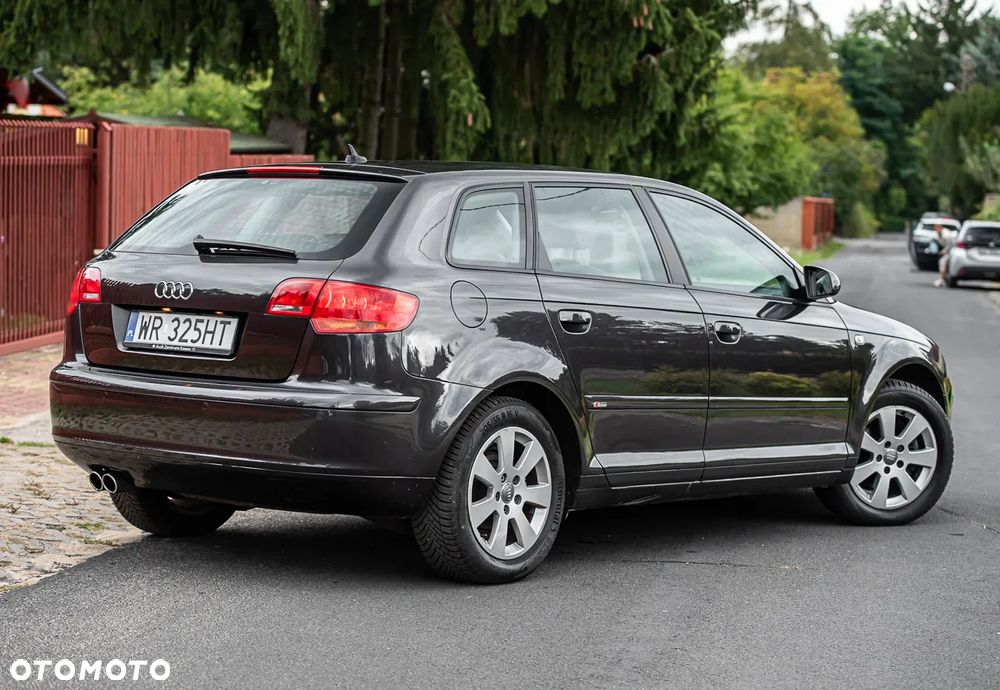 Audi A3 Sportback 1.4 TFSI Attraction - 4