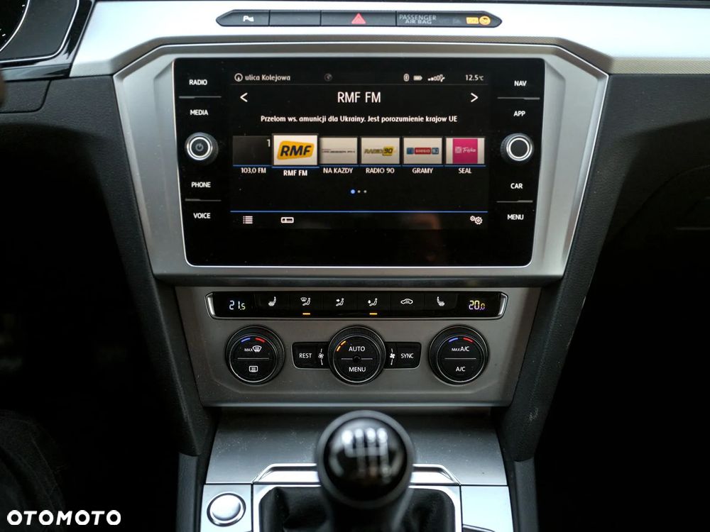 Volkswagen Passat ver-2-0-tdi-bmt-comfortline - 32