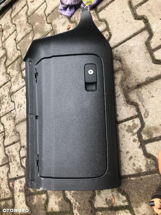 SCHOWEK GOLF VI PASAŻERA - 2