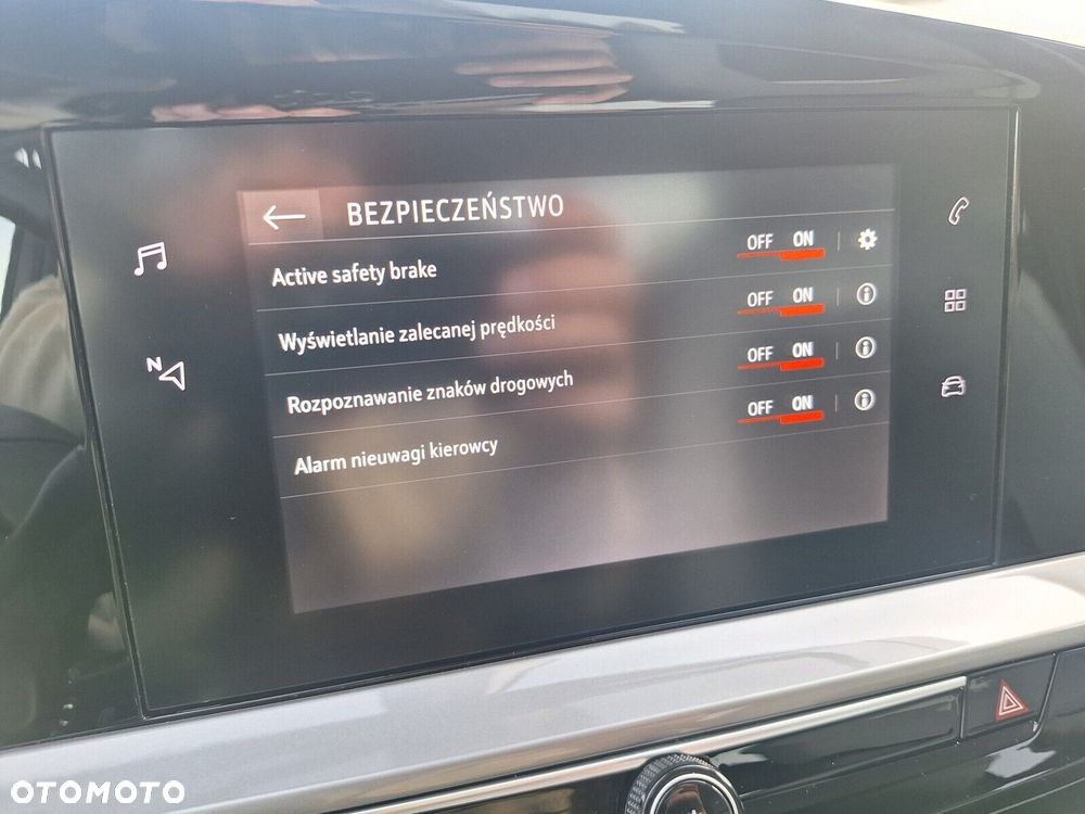 Opel Mokka 1.2 T Elegance S&S - 27