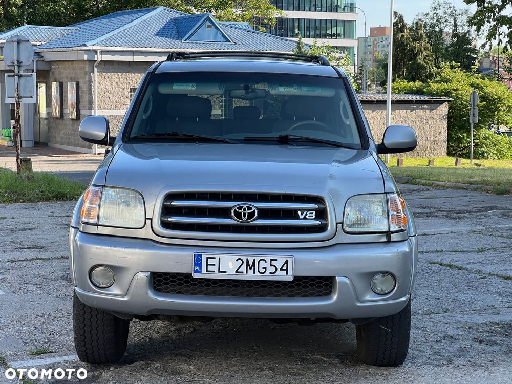 Toyota Sequoia - 3