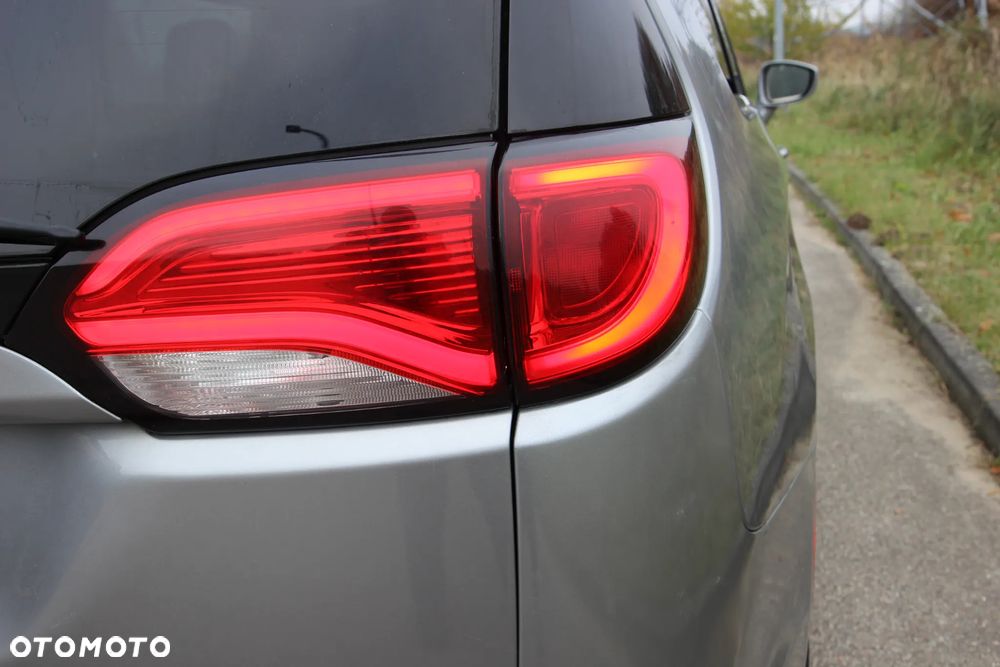 Chrysler Pacifica - 19