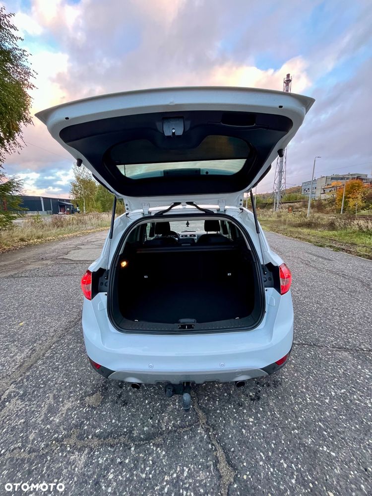 Ford Kuga - 13