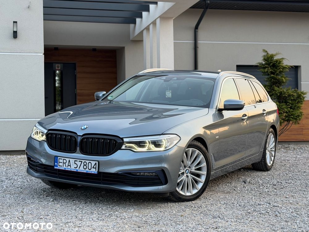 BMW Seria 5 520d xDrive Luxury Line