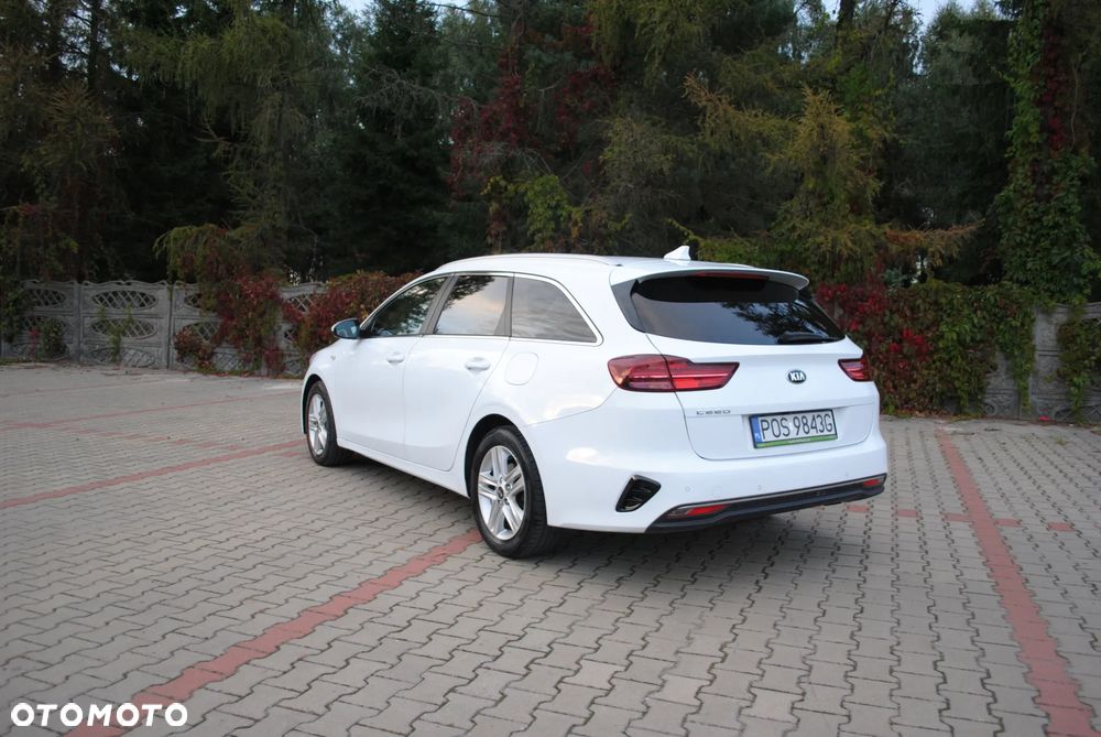 Kia Ceed 1.6 CRDi SCR L Business Line - 9