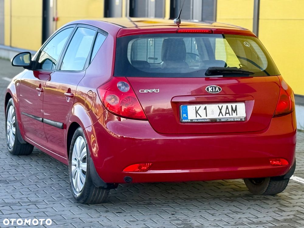 Kia Ceed - 2