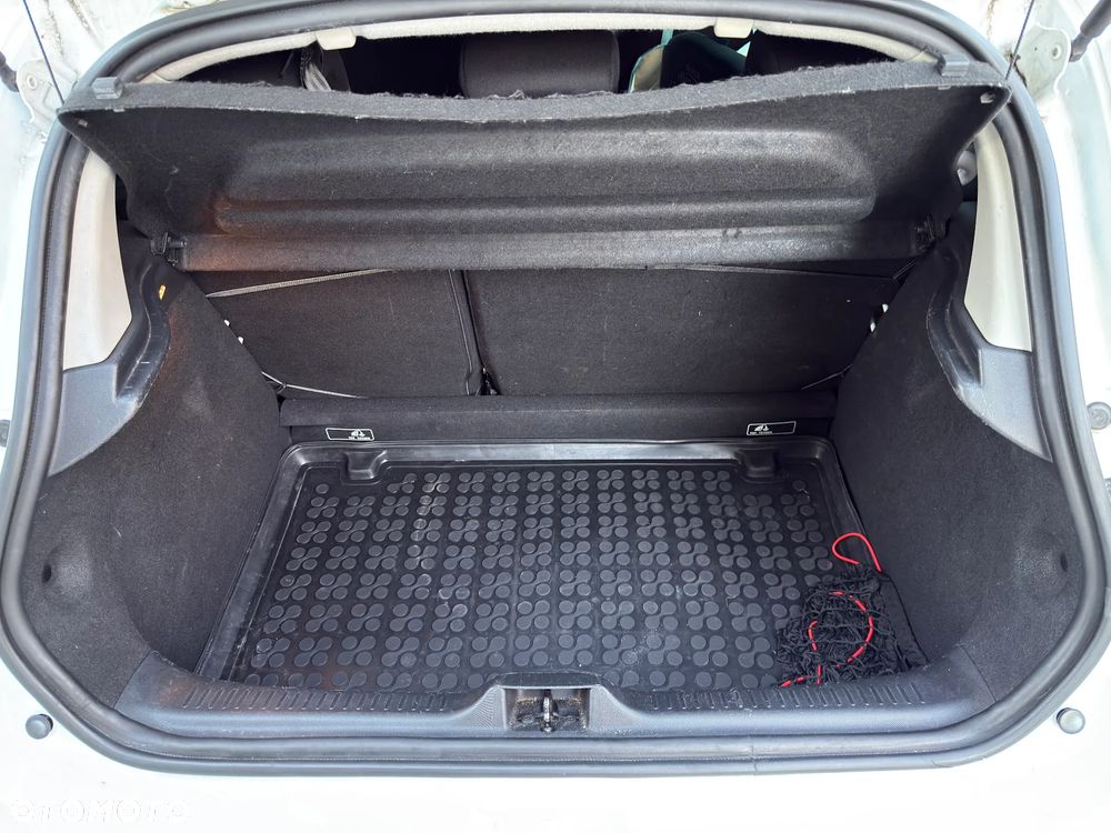 Renault Clio 1.2 16V Zen - 19
