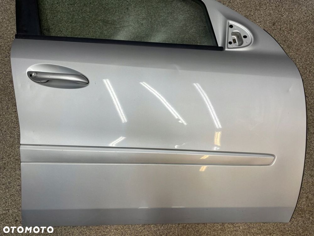Drzwi prawy przod przednie srebrne C775 775U Mercedes W164 ML 100-120 umFe - 7