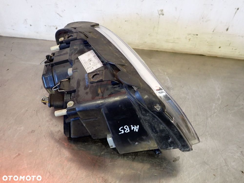 LAMPA LEWA PRZEDNIA SOCZEWKA AUDI A4 B5 - 7