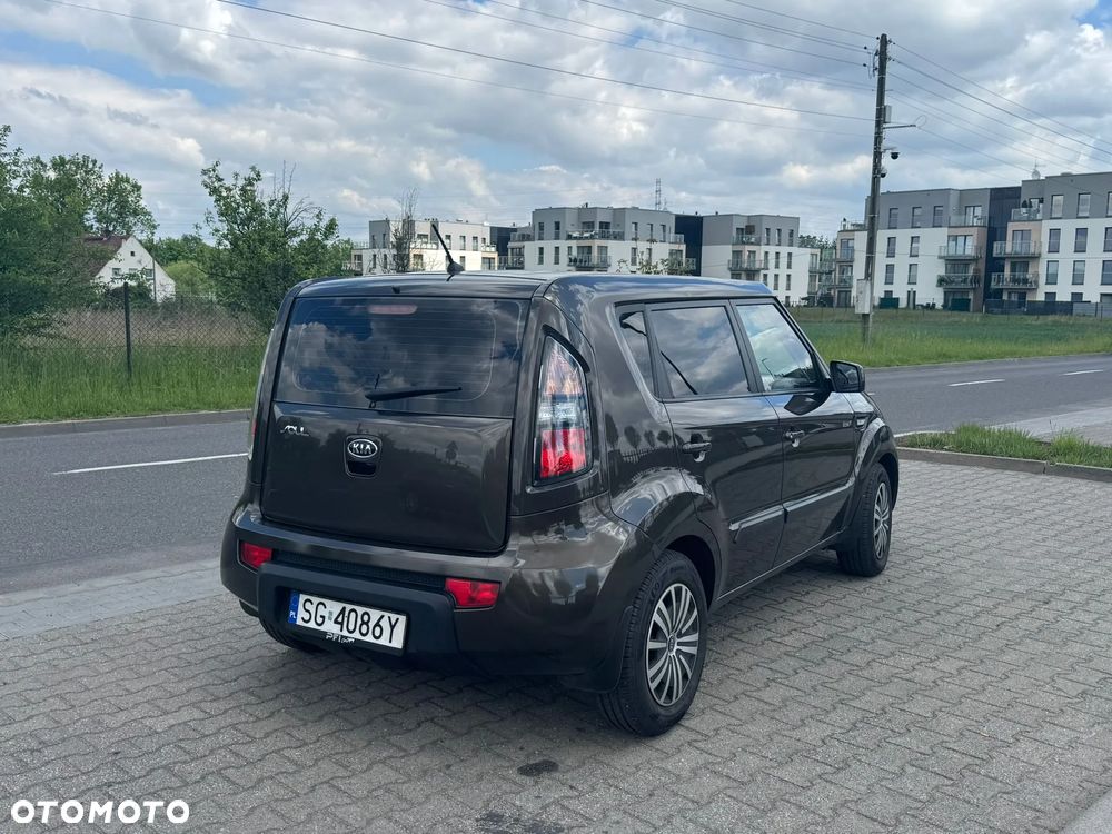 Kia Soul 1.6 L - 9