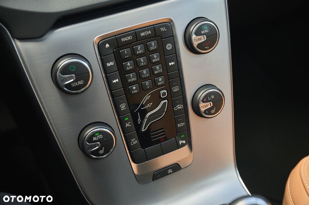 Volvo V40 D2 Geartronic Inscription - 36