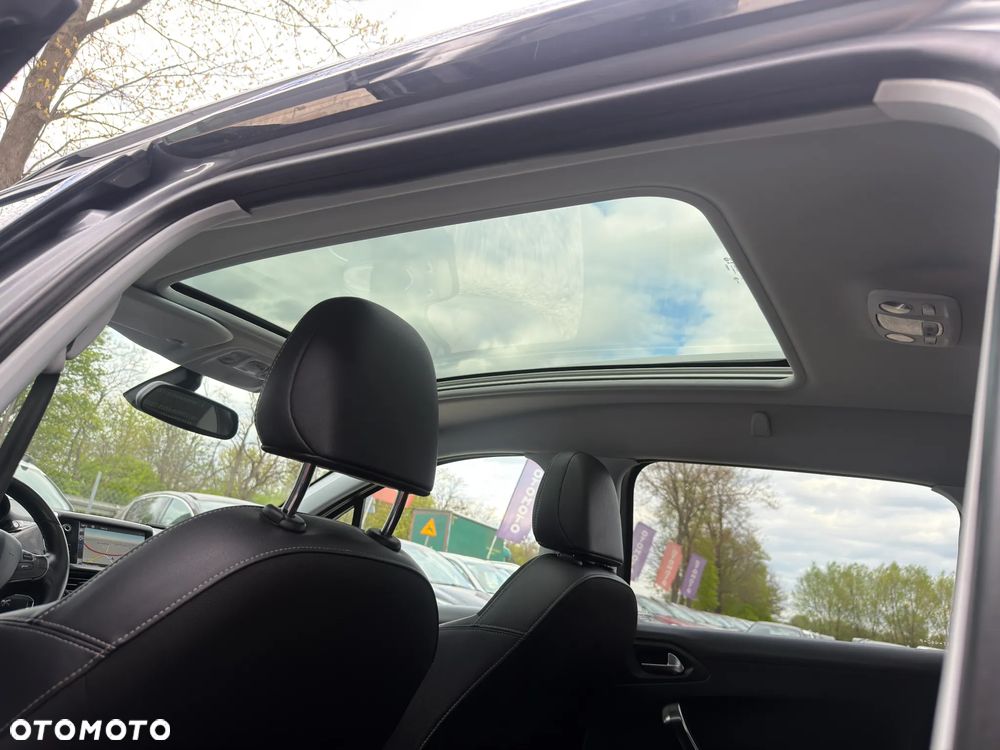 Peugeot 2008 1.2 Pure Tech GPF Allure S&S - 36